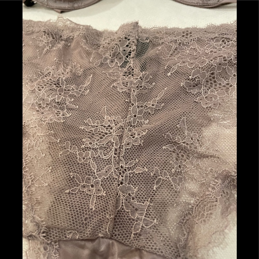 ❤️ BEAUTIFUL BRAND NEW NVR WORN LIGHT MAUVE/GRAY LACY & SEXY VS SET! - Picture 13 of 15